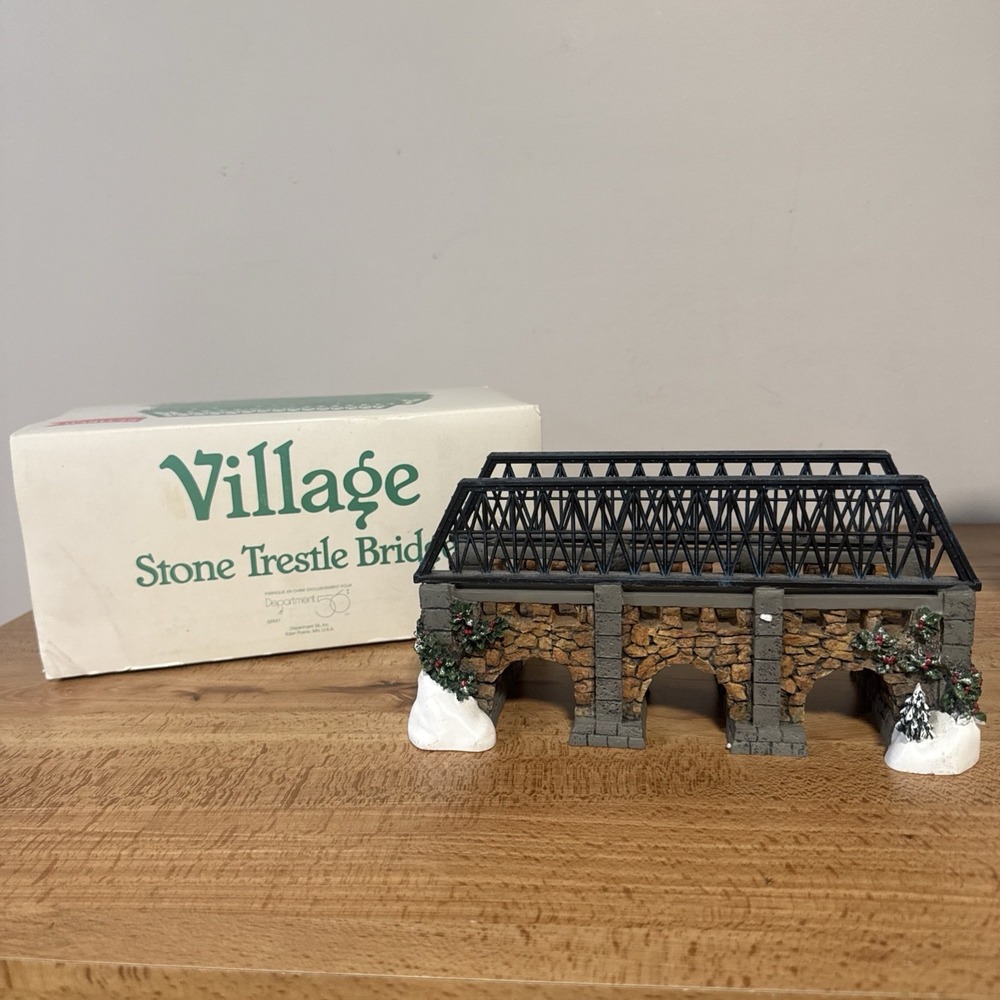 Department 56 General Village STONE TRESTLE BRIDGE 52647 Retired